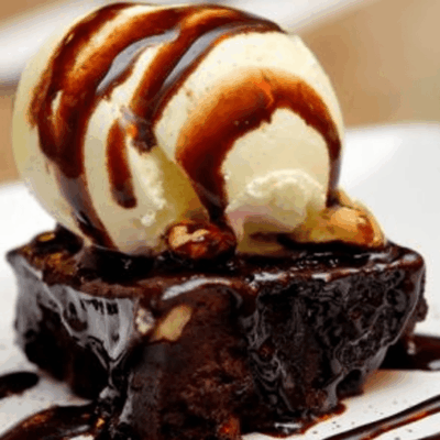Brownie con helado
